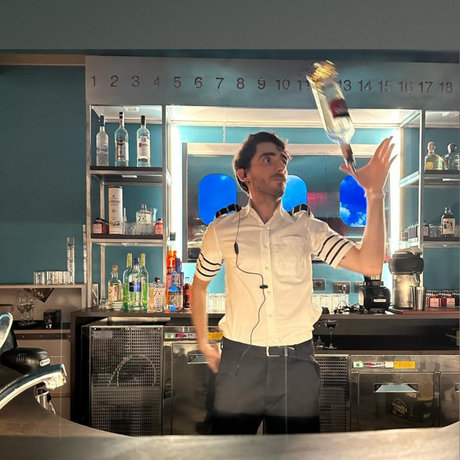 Naken läckt OnlyFans-bild av Sexy Bartender