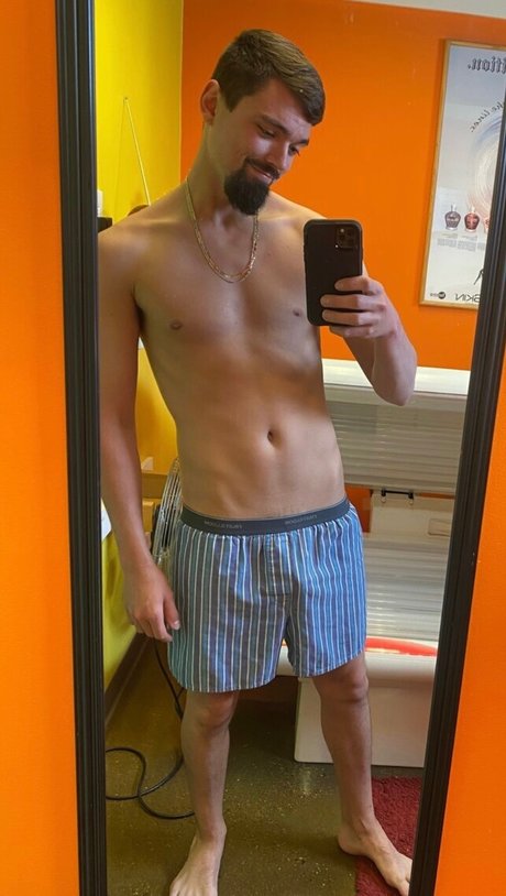 Обнаженная фотография утечки OnlyFans от Tom