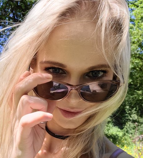 Nahá fotka uniklých OnlyFans od Sapphirefoxx
