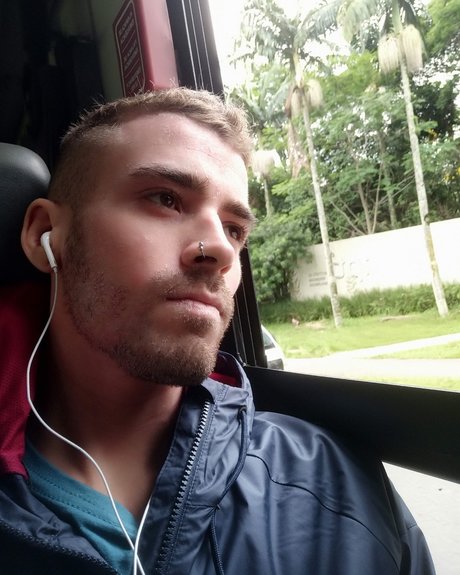Обнаженная фотография утечки OnlyFans от Wesley Alex