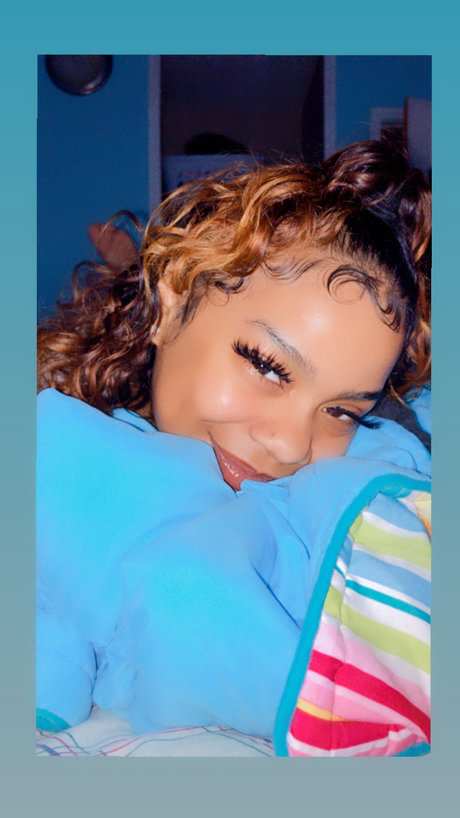 Alaston vuotanut OnlyFans-kuva Santana