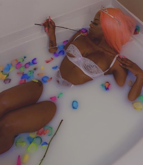 Naken läckt OnlyFans-bild av Princess Pretty Mfer