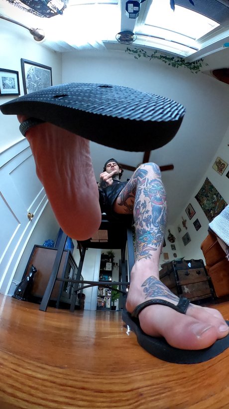 Photo nue de fuite OnlyFans de Tattooed Dom