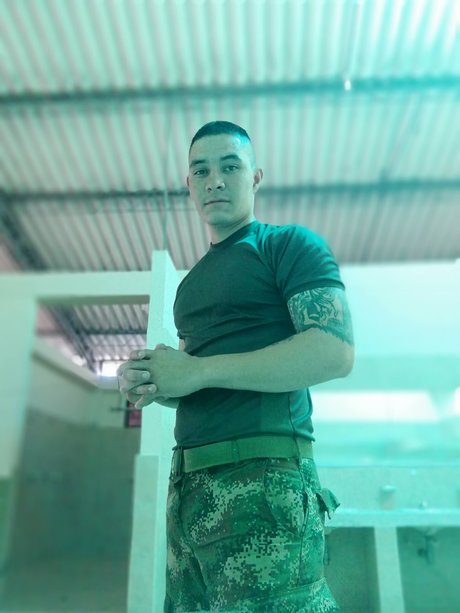 Naken läckt OnlyFans-bild av Robinson Rodriguez
