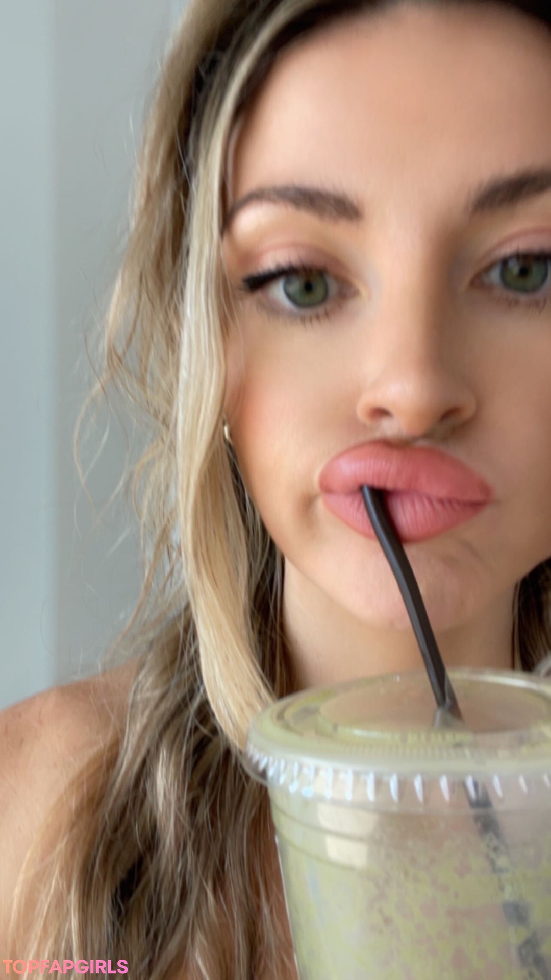 Alaston vuotanut OnlyFans-kuva Ashley Schultz #387