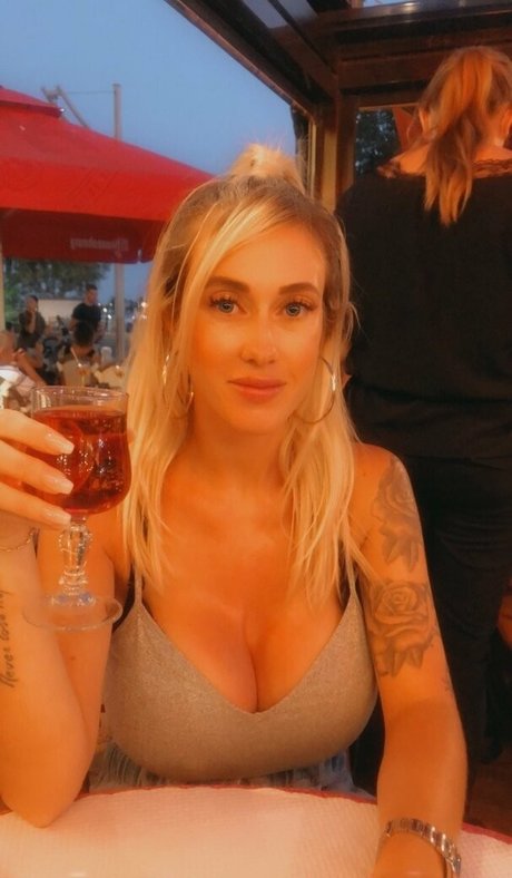 Naken läckt OnlyFans-bild av Bunnyblondy