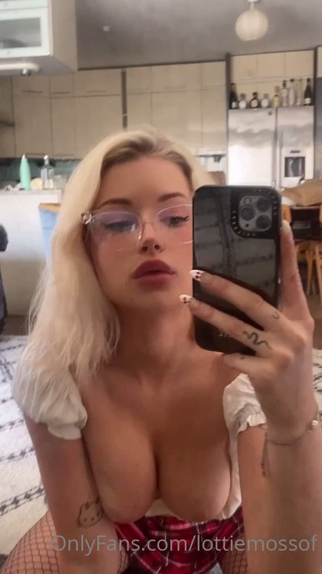 Lottie Moss