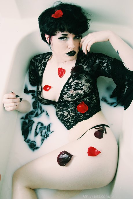 Phoenfatale
