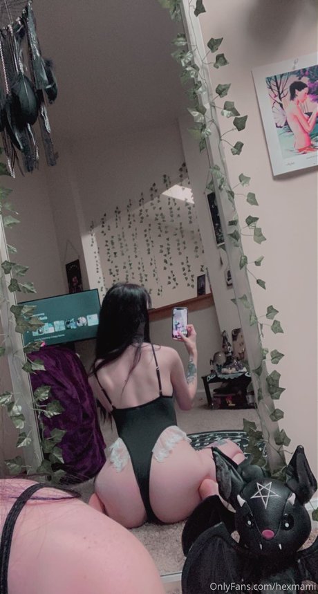 Foto di nudo di fuga di OnlyFans di Hexmami
