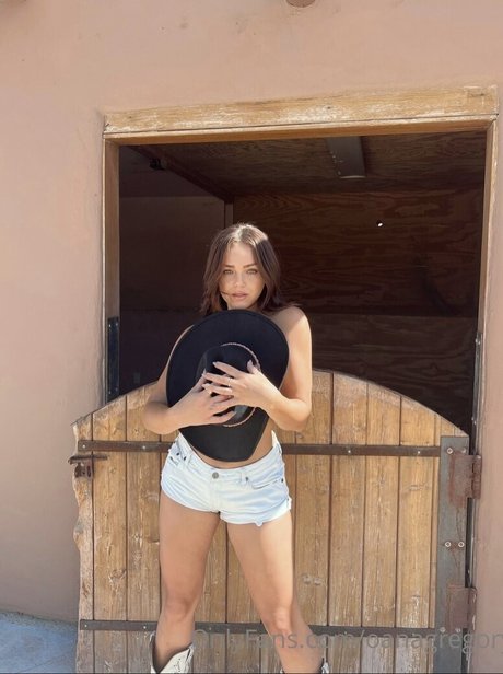 Oana Gregory