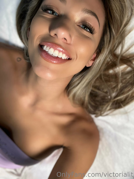 Exoticcalihotwife