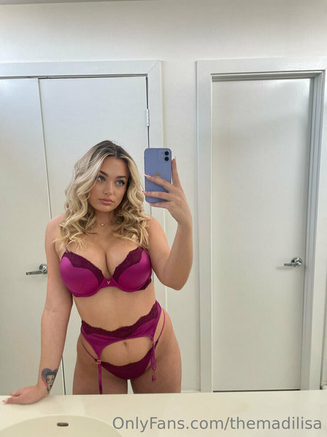 Nahá fotka uniklých OnlyFans od The Madi Lisa