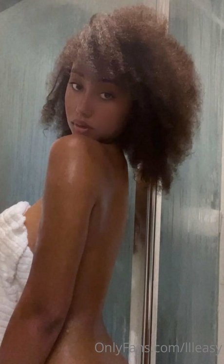Nahá fotka uniklých OnlyFans od Llleasy