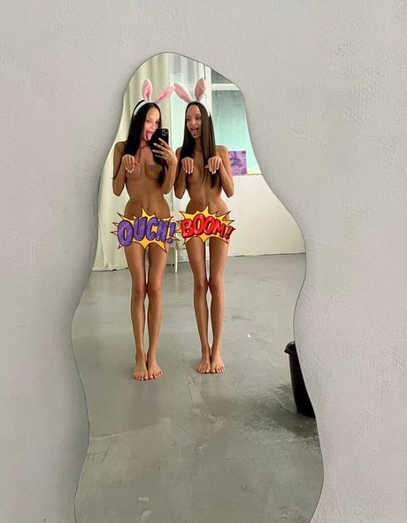 Adelalinka Twins