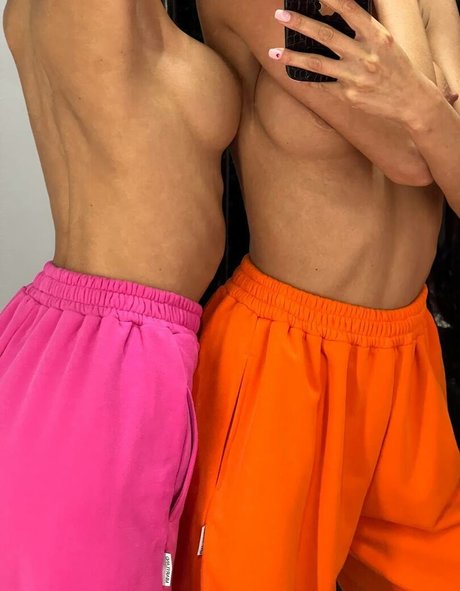 Adelalinka Twins