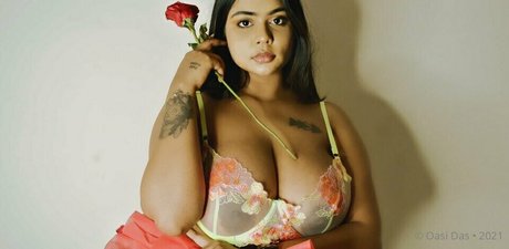 Naken läckt OnlyFans-bild av Oasi Das