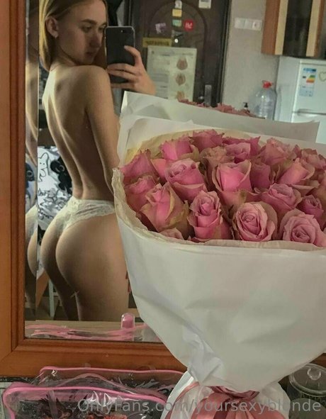 Photo nue de fuite OnlyFans de Your Sexy Blonde