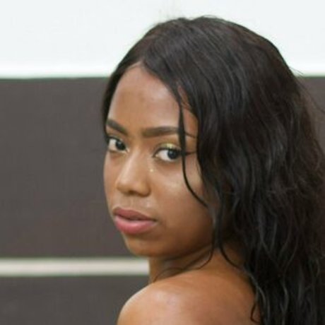 Nahá fotka uniklých OnlyFans od Yuni Nicolee
