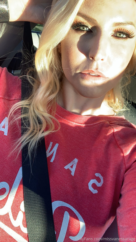 Vanessa Cage