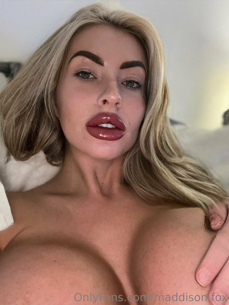 Nahá fotka uniklých OnlyFans od Maddison Fox