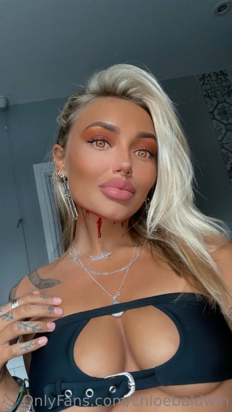Nahá fotka uniklých OnlyFans od Chloe Baldwin