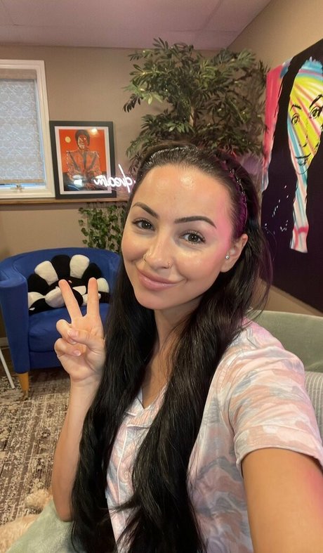 Nacktes geleaktes OnlyFans-Foto von Kat Corrao