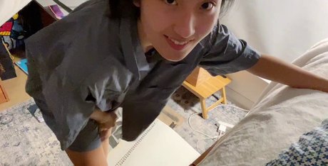 Naken lekkede OnlyFans-bilde av Ehmbies