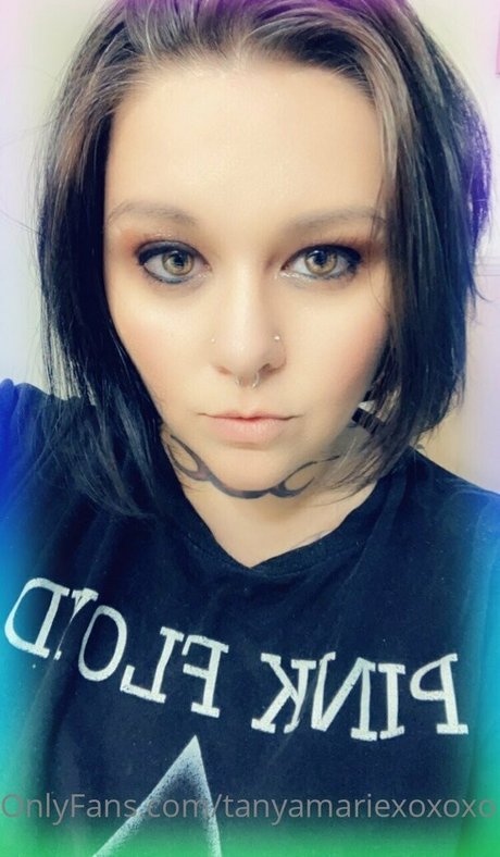 Naken lekkede OnlyFans-bilde av Tanyamariex