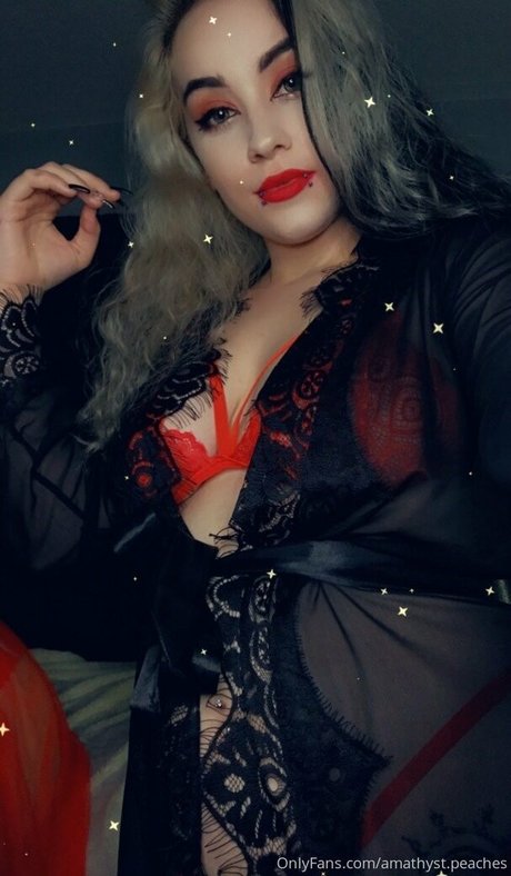 Nahá fotka uniklých OnlyFans od Nogitsunespice