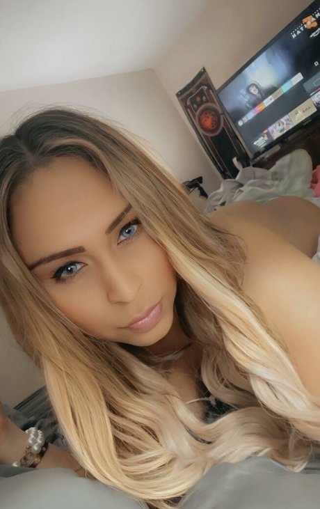 Adrianna Vega
