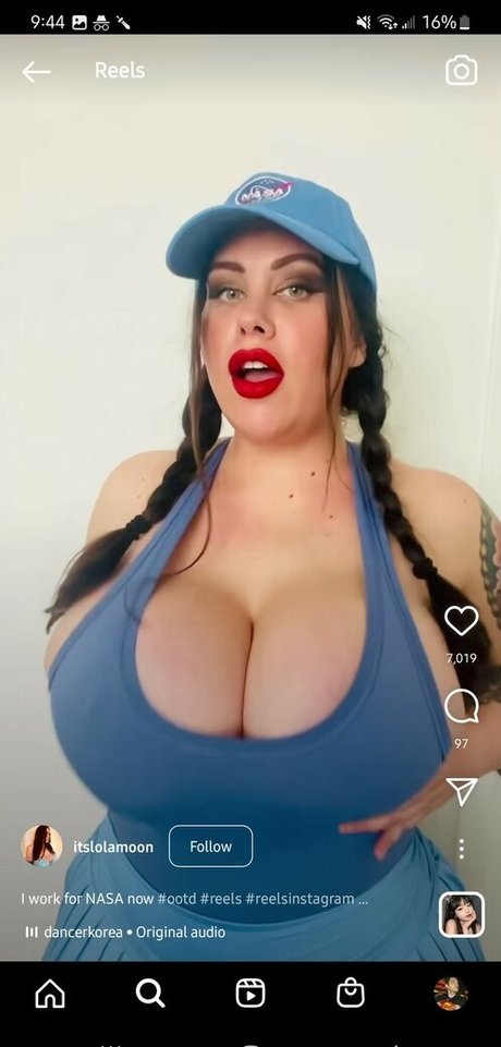 Naken läckt OnlyFans-bild av Lolamoon1995