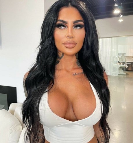 Naken lekkede OnlyFans-bilde av Chansey Brown