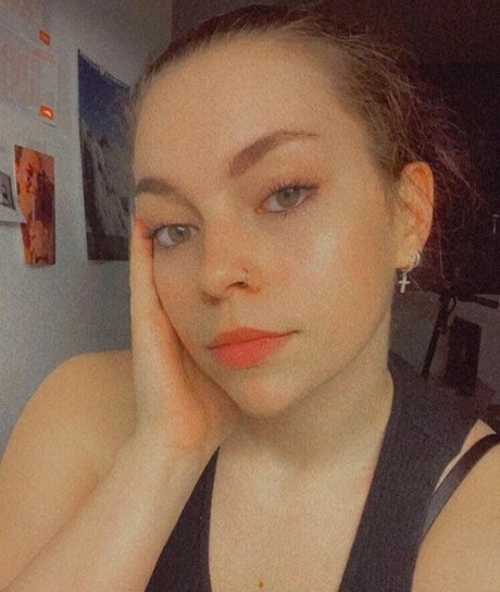Naken läckt OnlyFans-bild av Anna Mungenast