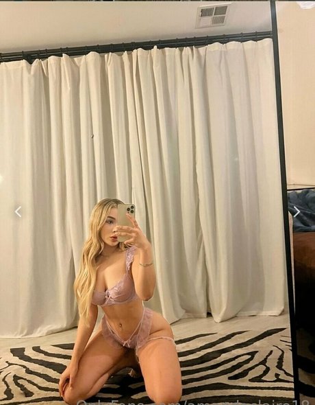 Nahá fotka uniklých OnlyFans od Amandaclaire18