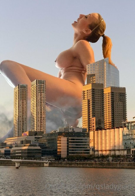 Nahá fotka uniklých OnlyFans od Qsladygiant