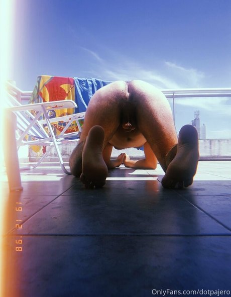 Naken lekkede OnlyFans-bilde av Dotpajero