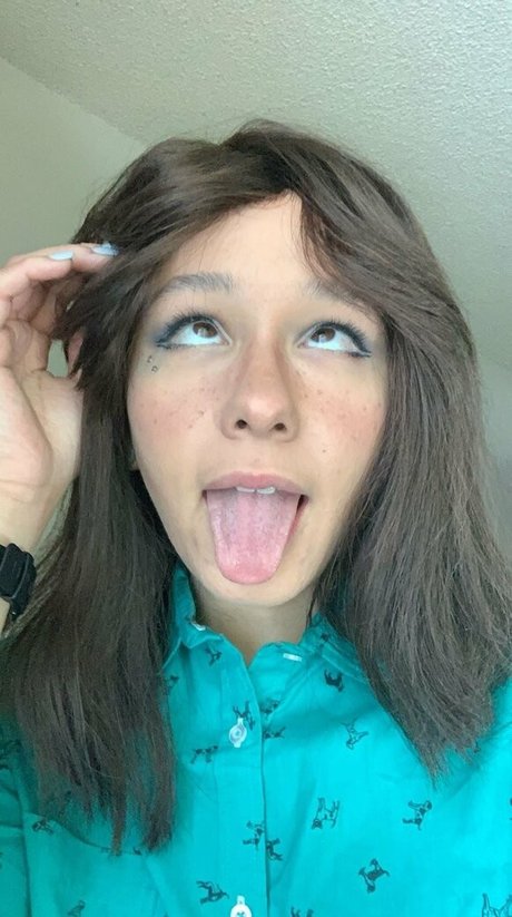 Naakte gelekte OnlyFans-foto van Tastybijou