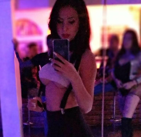 Alaston vuotanut OnlyFans-kuva Tehangelfree