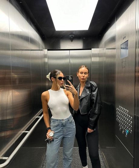 Nahá fotka uniklých OnlyFans od Leah Taylor