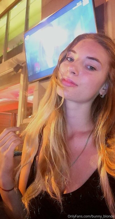 Bunnyblondee