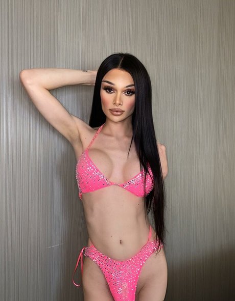 Nahá fotka uniklých OnlyFans od Chynaplatinum