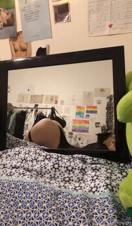 Naken lekkede OnlyFans-bilde av Morgane Wauquier