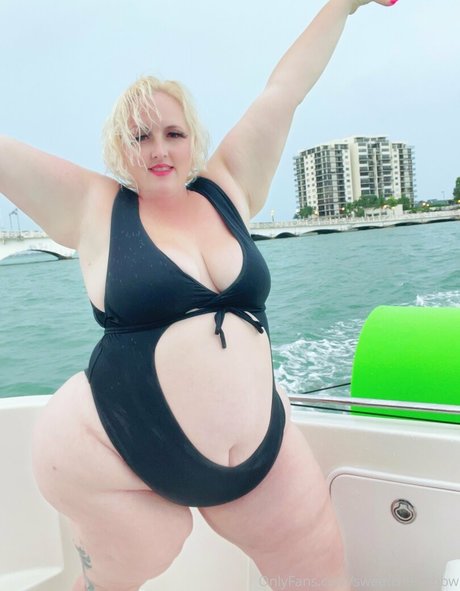 Sweetcherrybbw  nude leaked OnlyFans photo