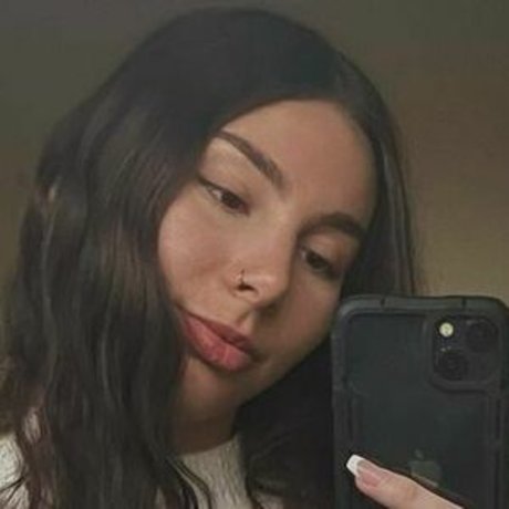 Nahá fotka uniklých OnlyFans od Lilyinnes