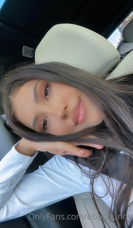 Naken lekkede OnlyFans-bilde av Ebadbunny