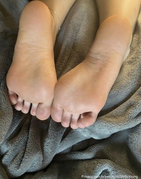 Hotwifeyoung
