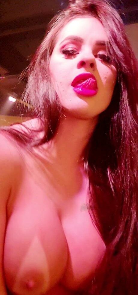 Foto nua vazada do OnlyFans de Suelen Lucca