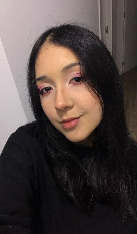 Naken läckt OnlyFans-bild av Valeria Valois