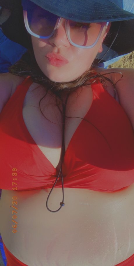 Naken läckt OnlyFans-bild av Sugartits