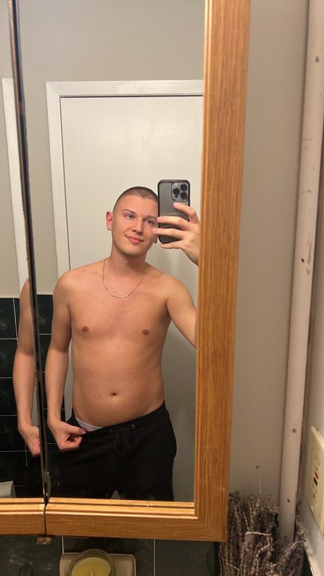 Foto nua vazada do OnlyFans de Paul Poulos Jr